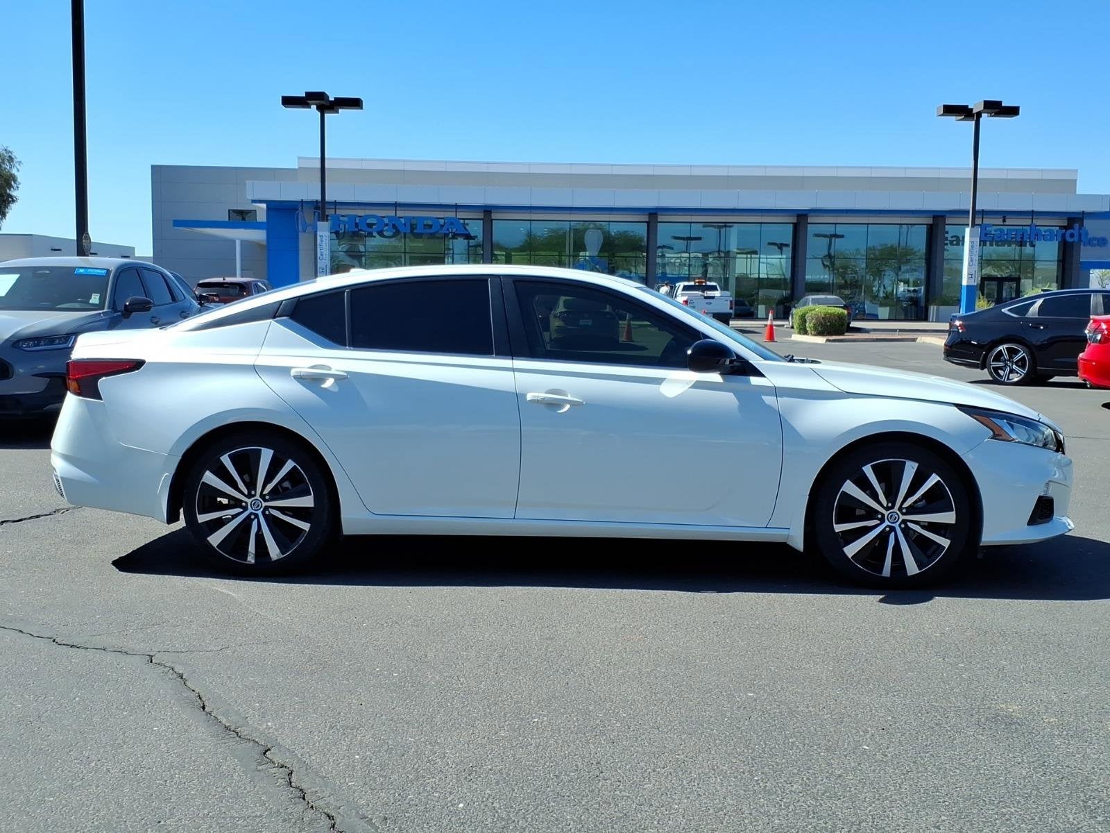 2022 Nissan Altima 2.5 SR
