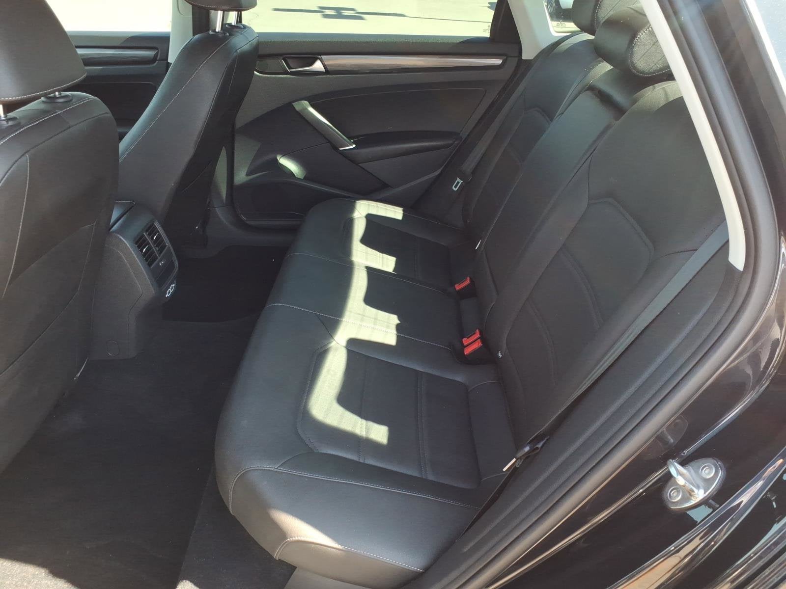 2020 Volkswagen Passat 2.0T R-Line