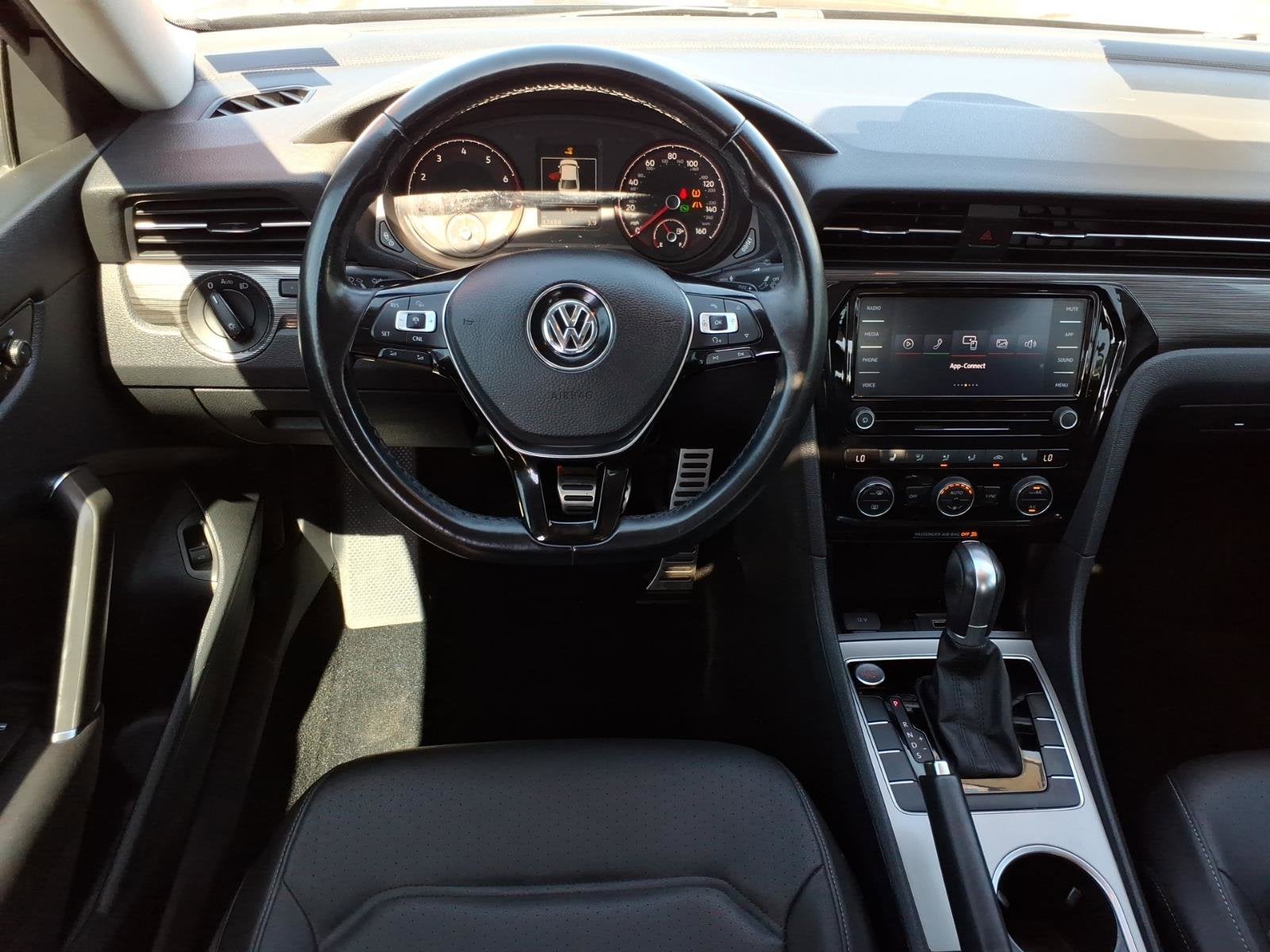 2020 Volkswagen Passat 2.0T R-Line