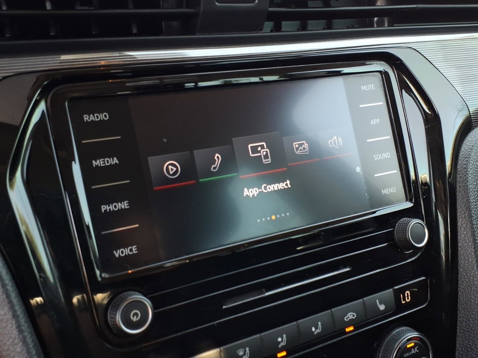 2020 Volkswagen Passat 2.0T R-Line