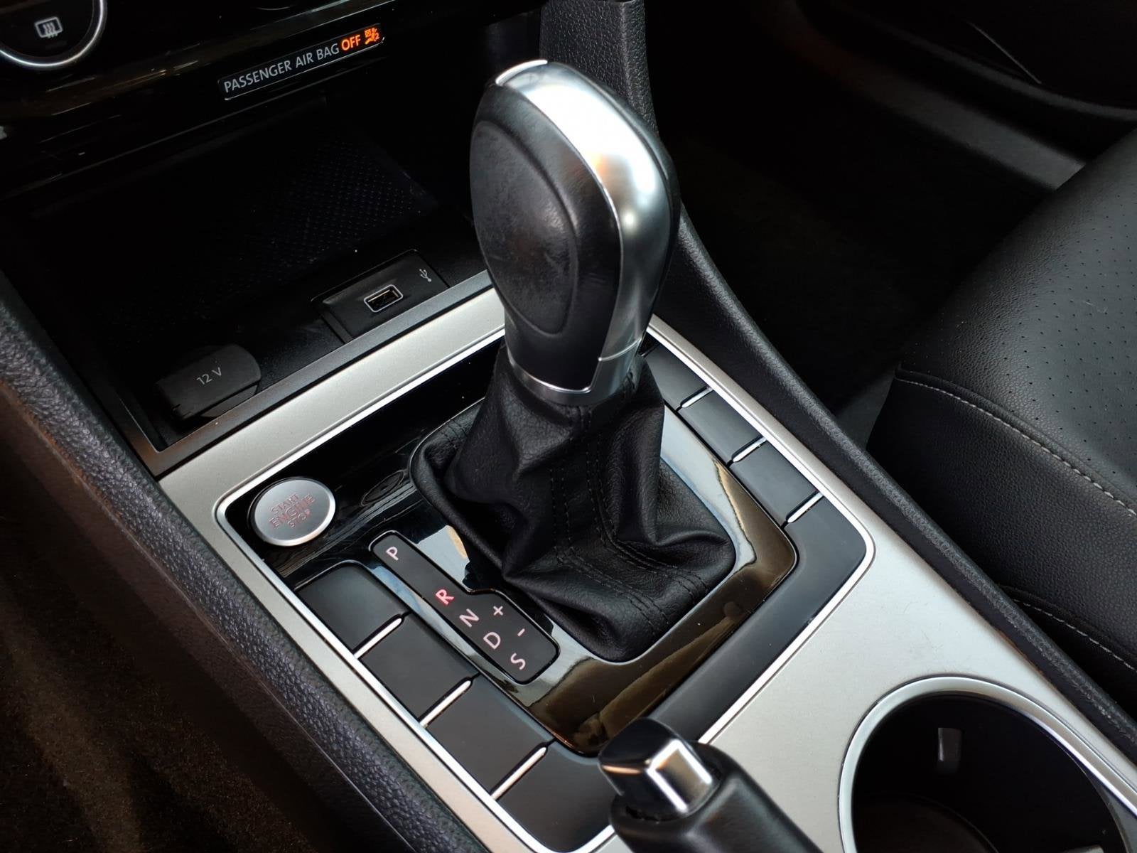 2020 Volkswagen Passat 2.0T R-Line