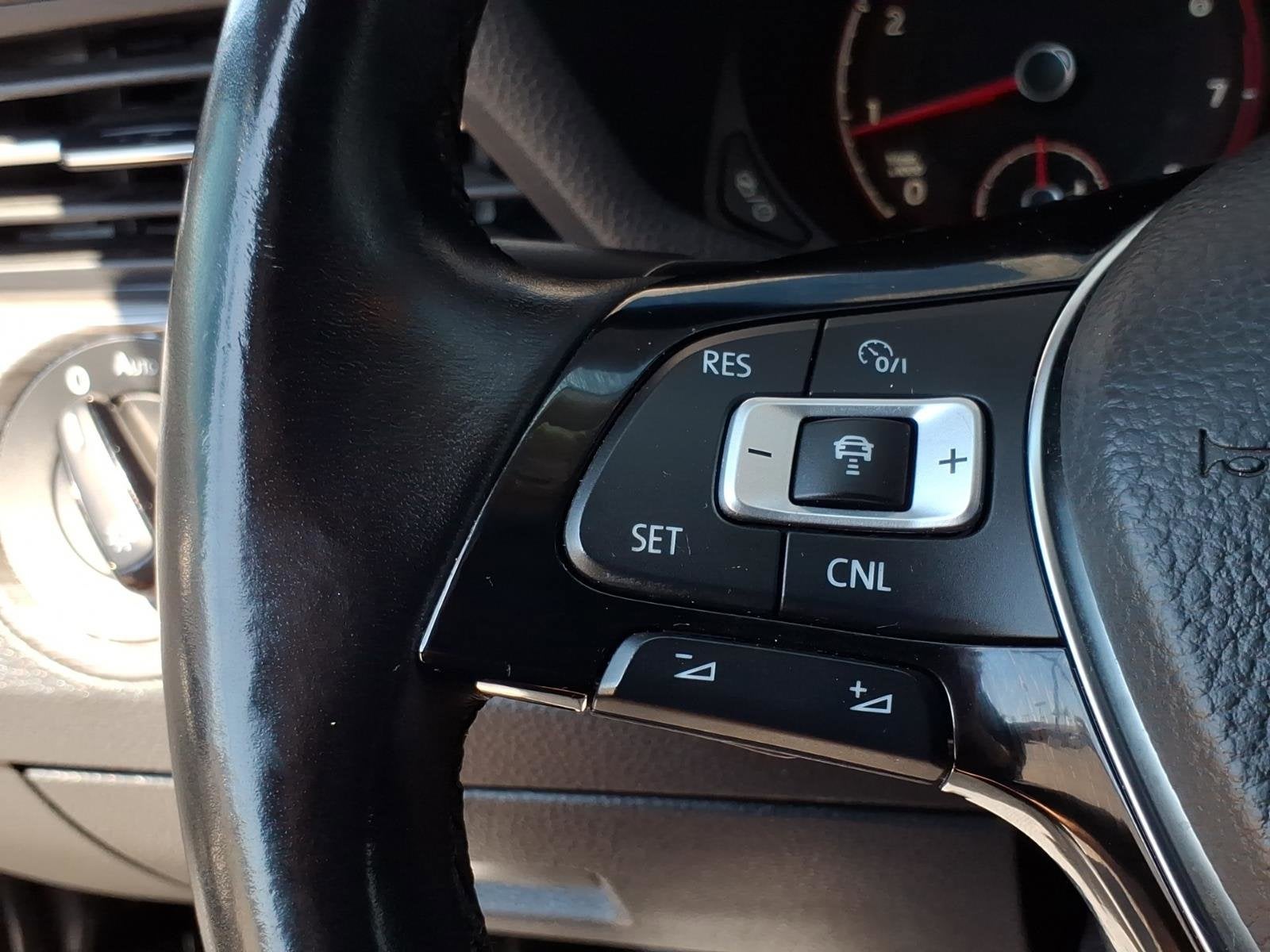 2020 Volkswagen Passat 2.0T R-Line