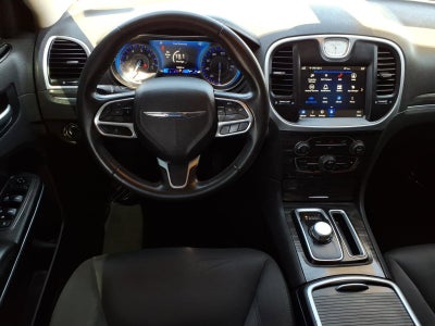 2021 Chrysler 300 Touring