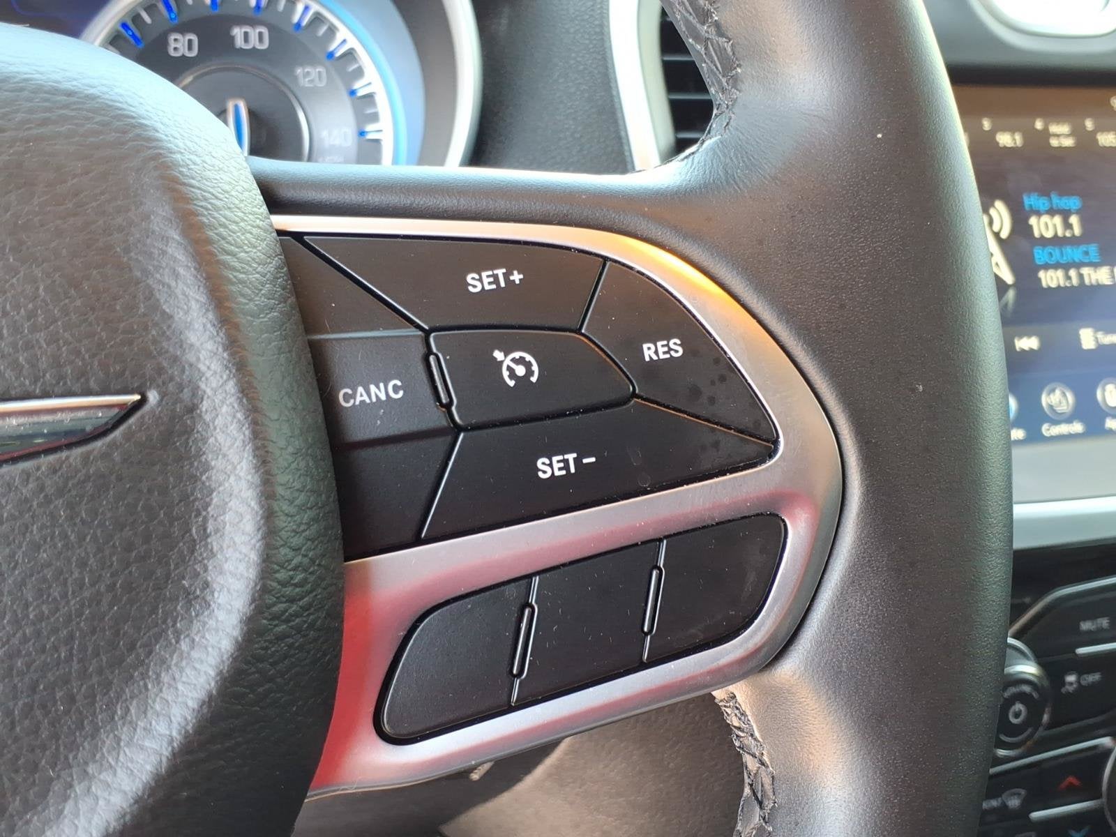 2022 Chrysler 300 Touring L