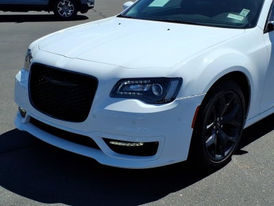 2022 Chrysler 300 Touring L