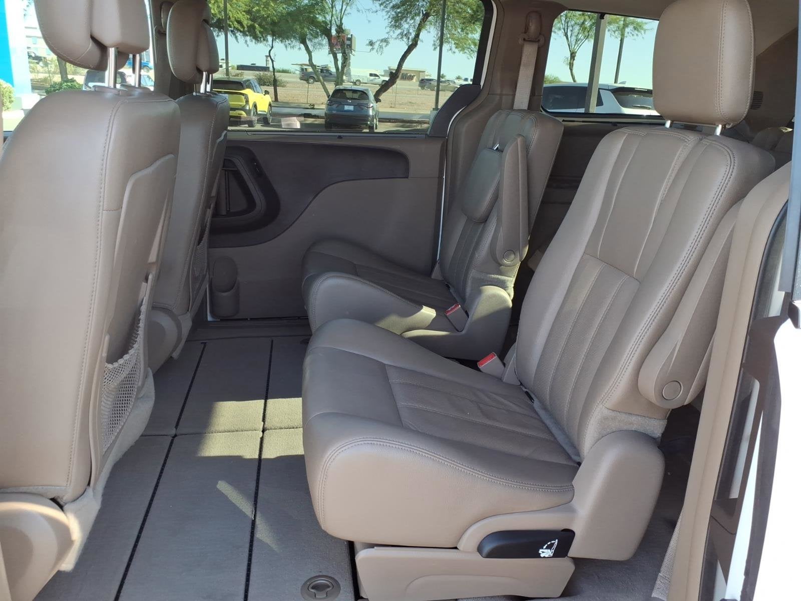 2012 Chrysler Town & Country Touring-L