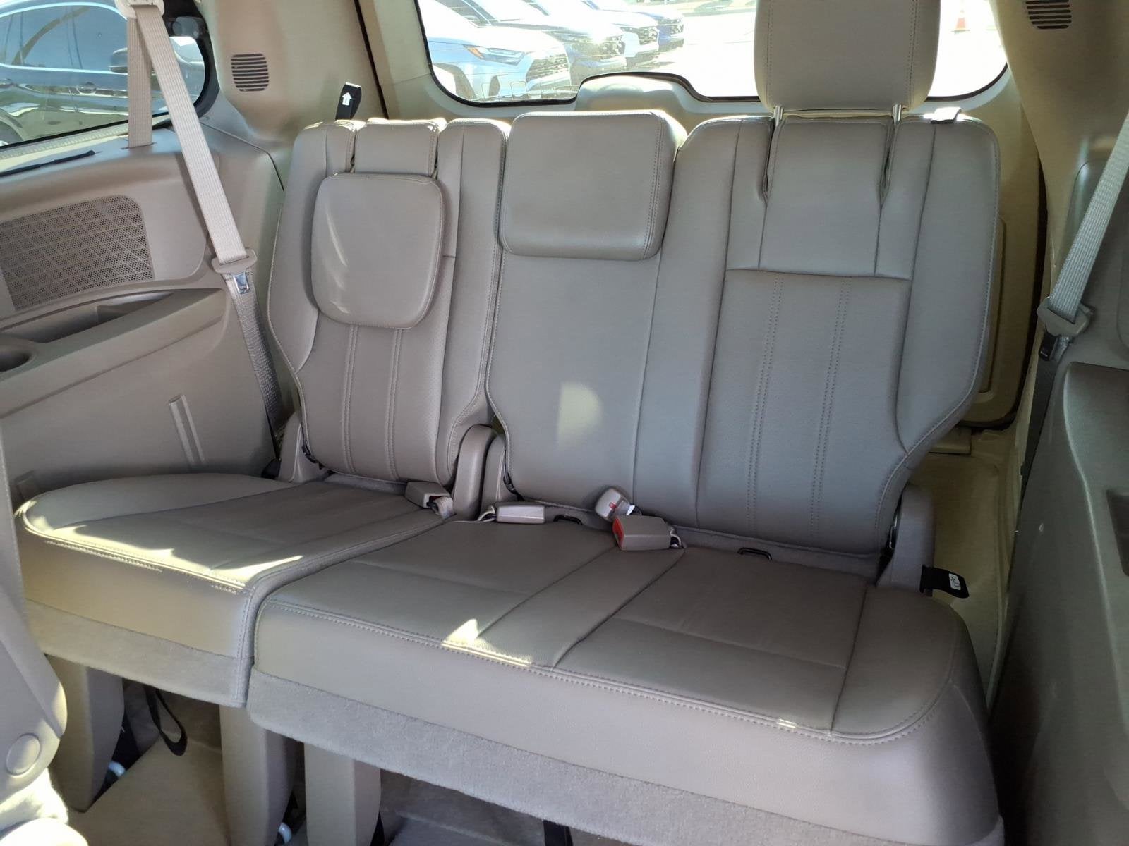 2012 Chrysler Town & Country Touring-L