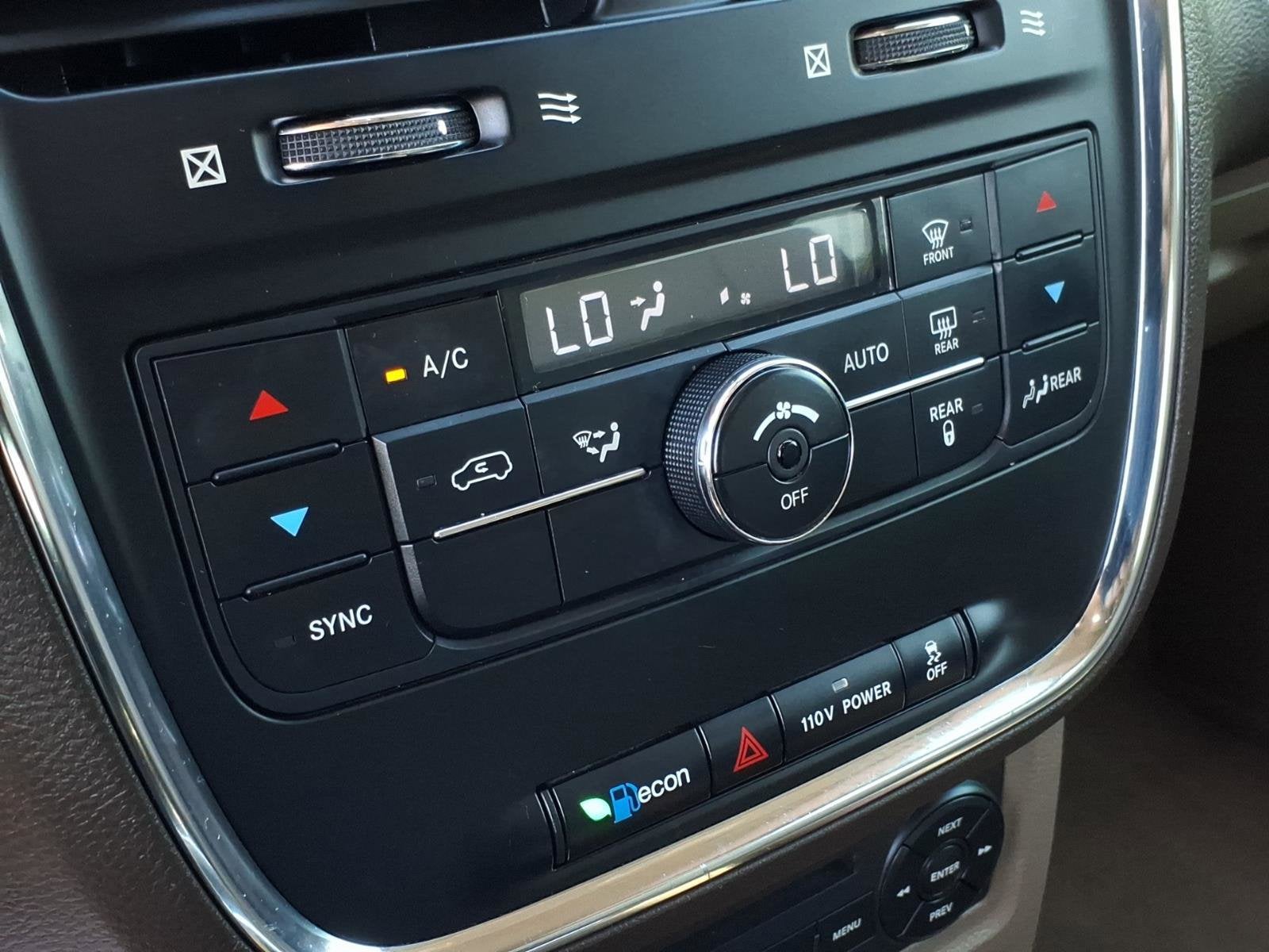 2012 Chrysler Town & Country Touring-L
