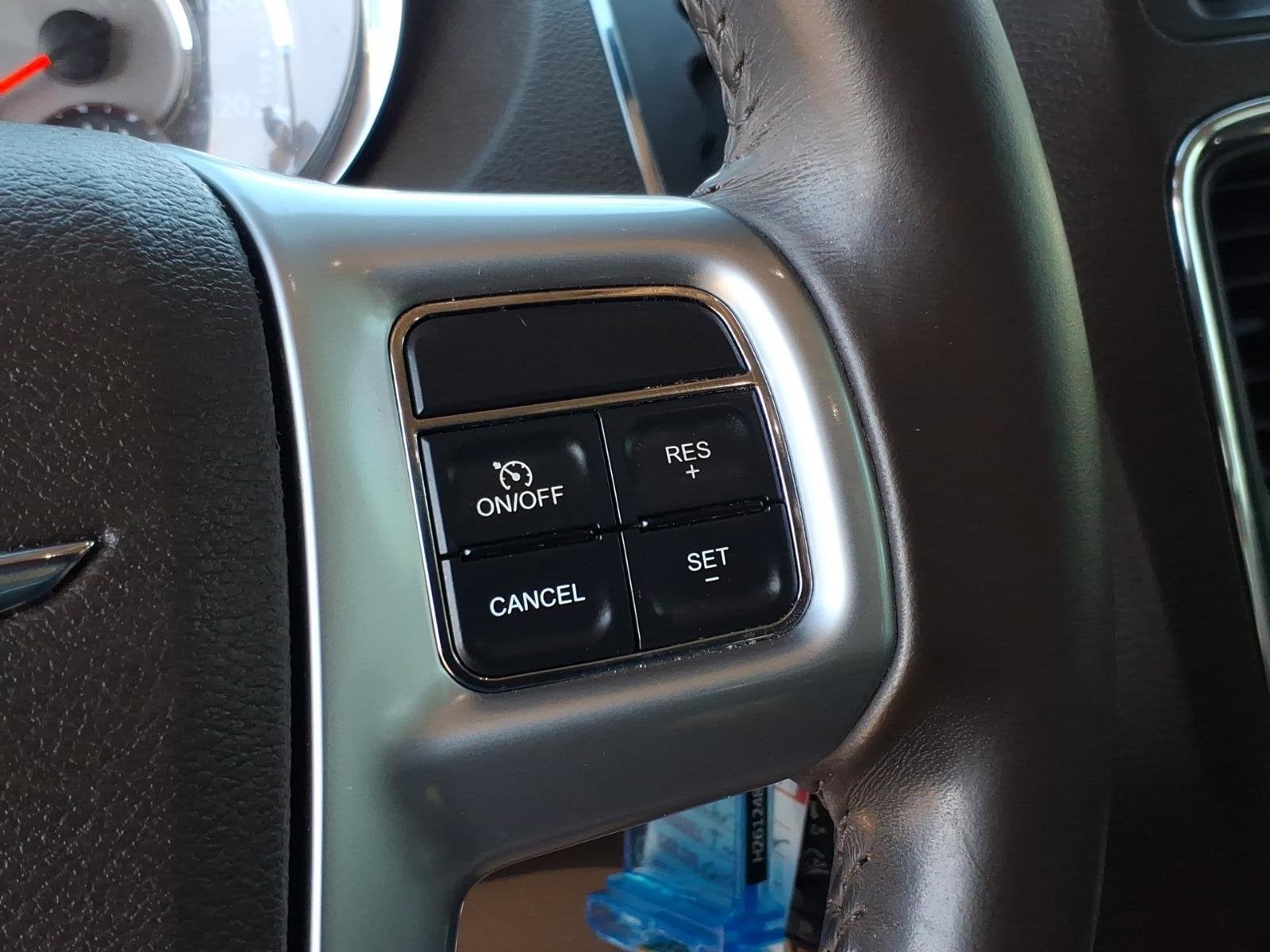 2012 Chrysler Town & Country Touring-L