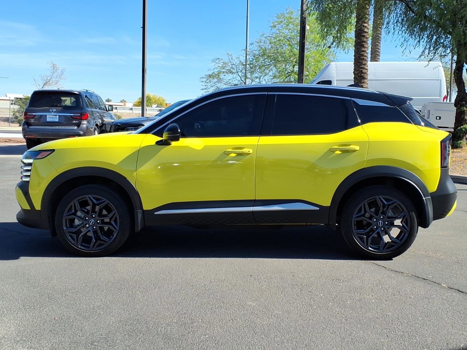 2025 Nissan Kicks SR