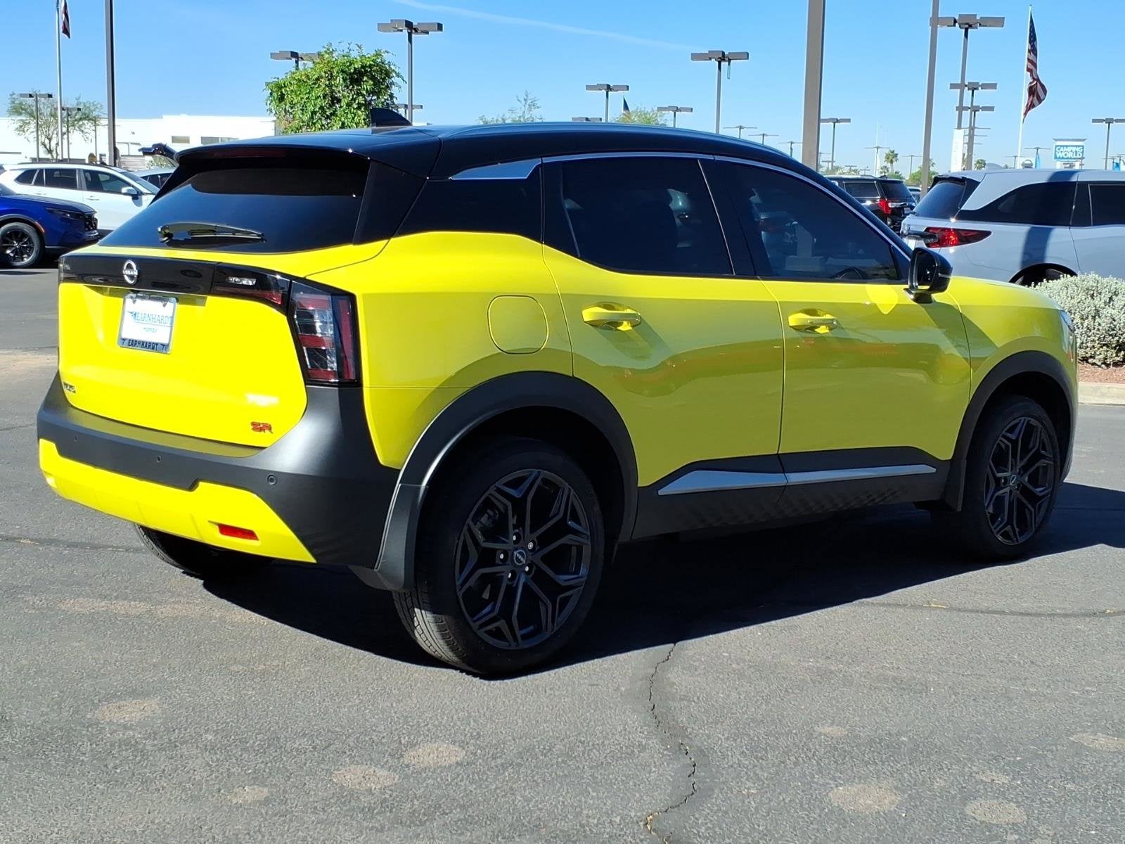 2025 Nissan Kicks SR