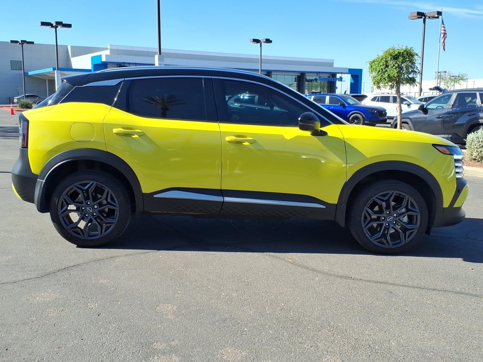 2025 Nissan Kicks SR