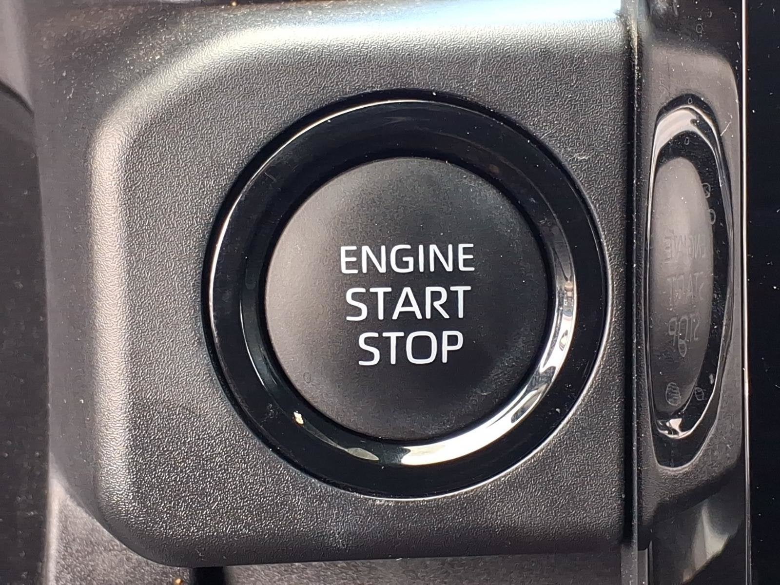 2025 Toyota Tacoma 4WD SR5