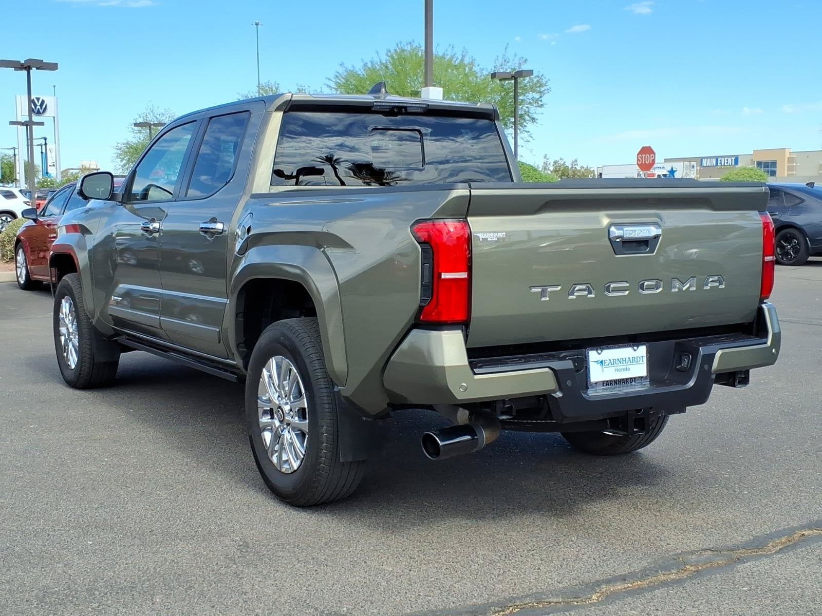 2025 Toyota Tacoma 4WD SR5