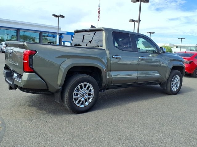 2025 Toyota Tacoma 4WD SR5