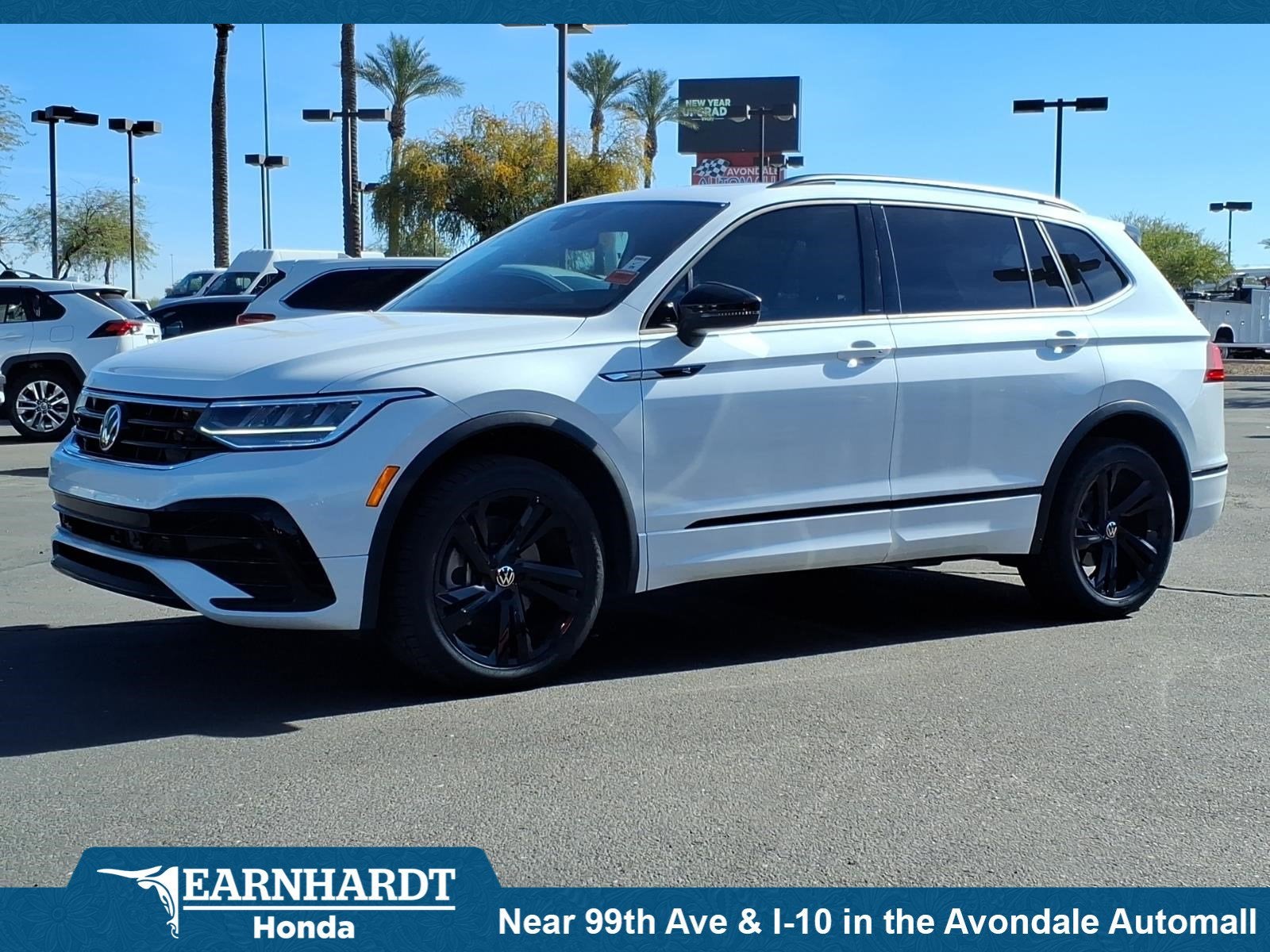 2023 Volkswagen Tiguan SE R-Line Black