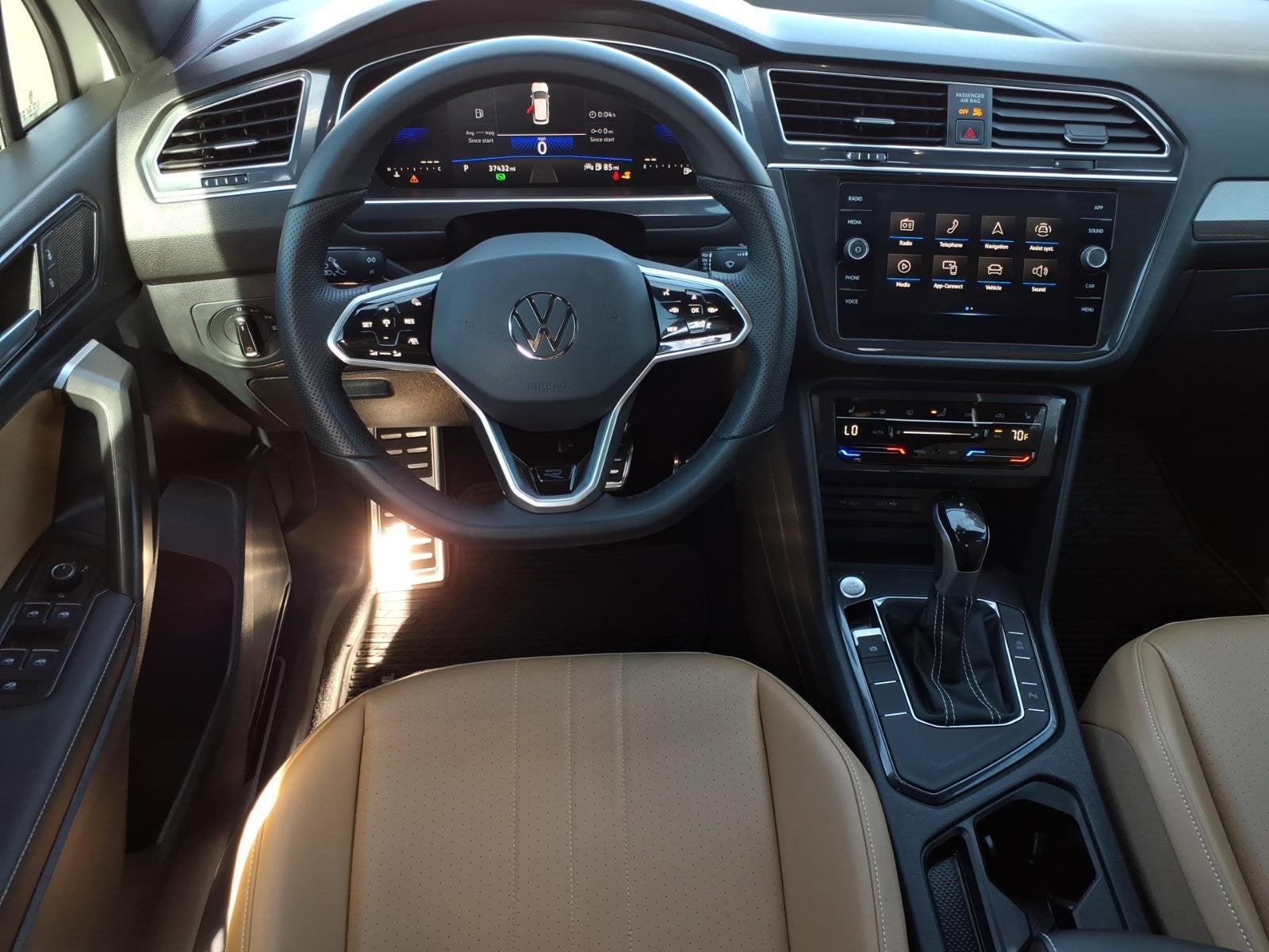 2023 Volkswagen Tiguan SE R-Line Black