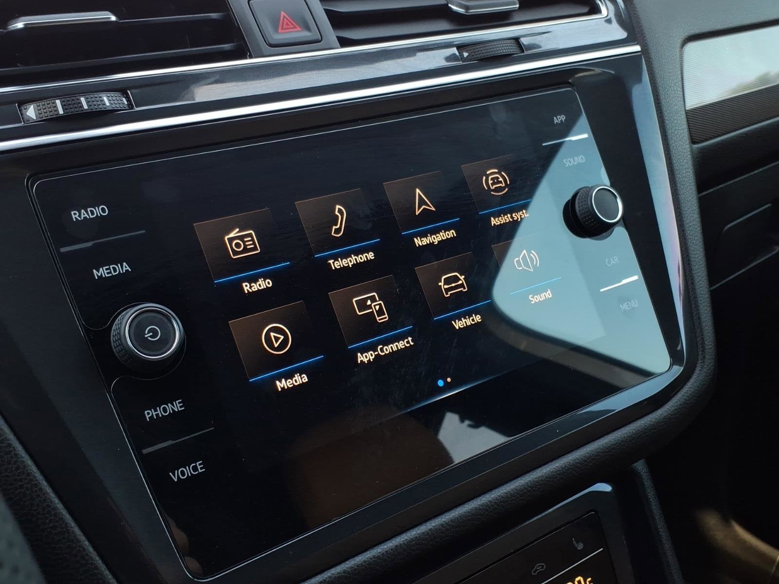 2023 Volkswagen Tiguan SE R-Line Black