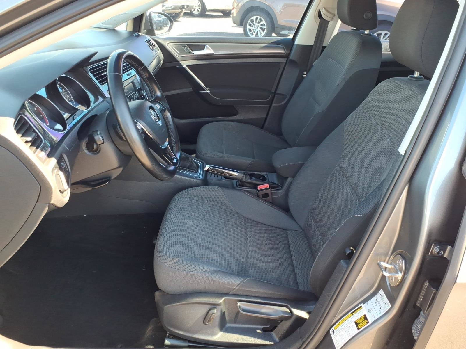 2018 Volkswagen Golf Base