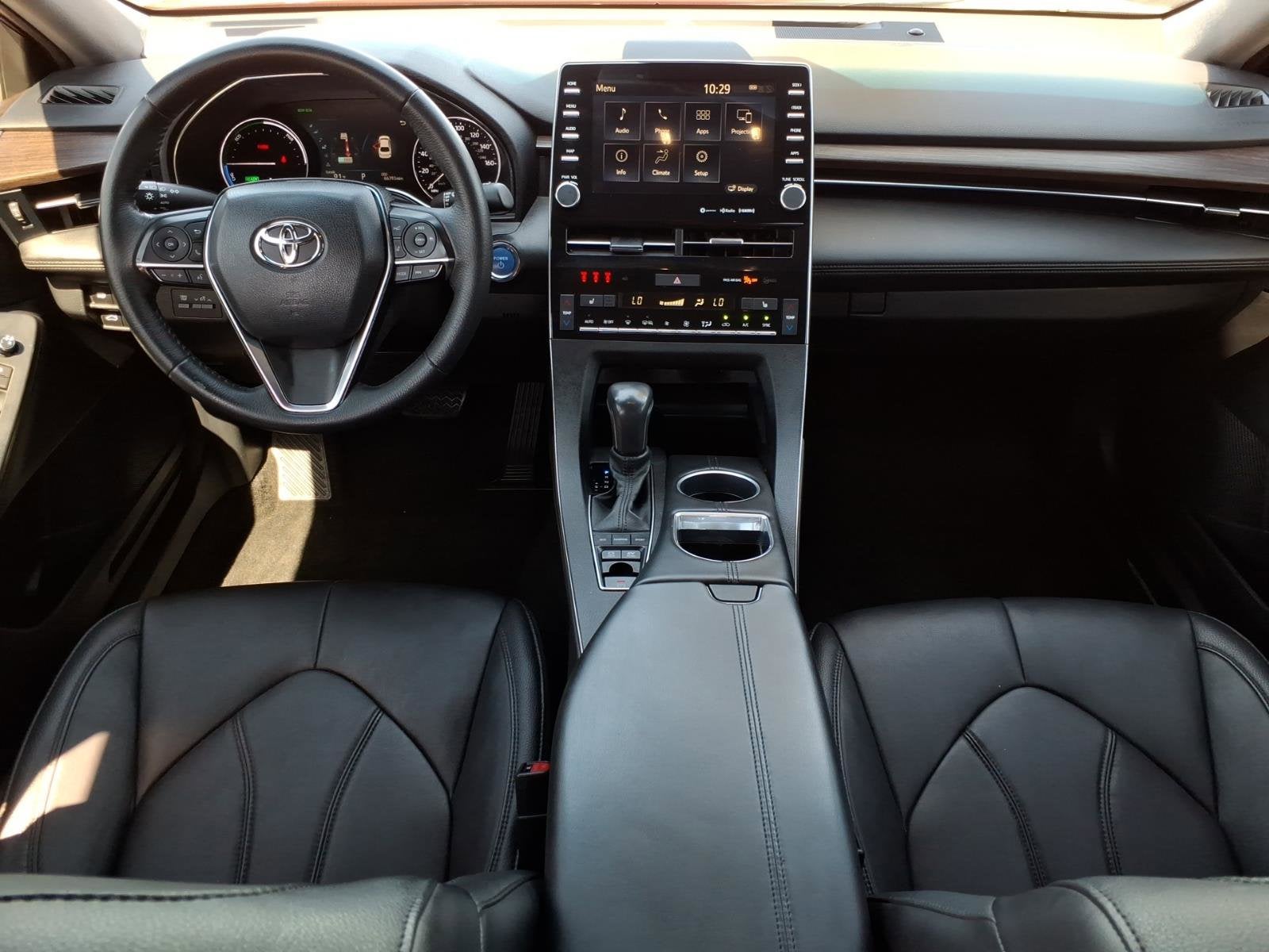 2021 Toyota Avalon Hybrid XLE
