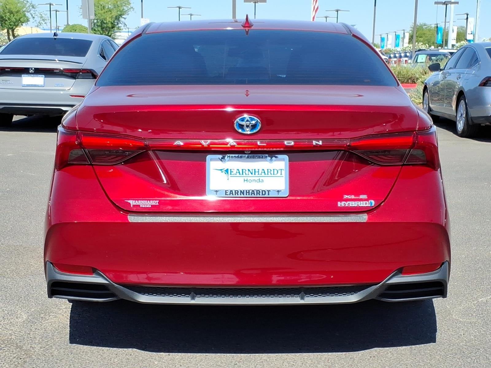 2021 Toyota Avalon Hybrid XLE