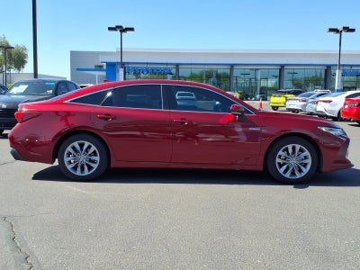 2021 Toyota Avalon Hybrid XLE