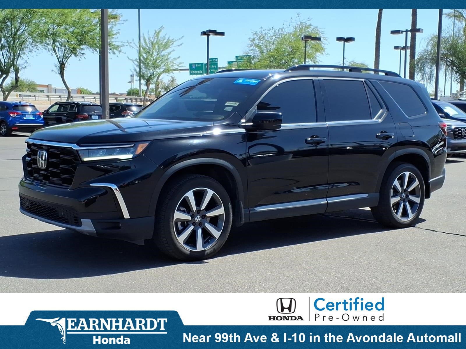 2025 Honda Pilot Touring AWD's photo