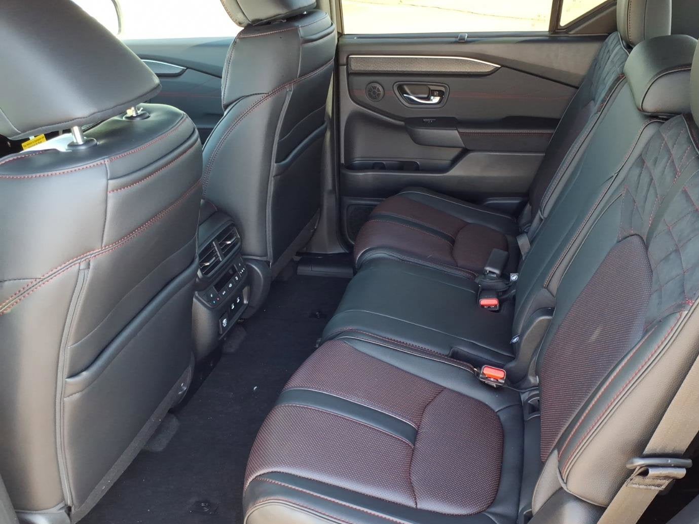 2026 Honda Pilot Black Edition