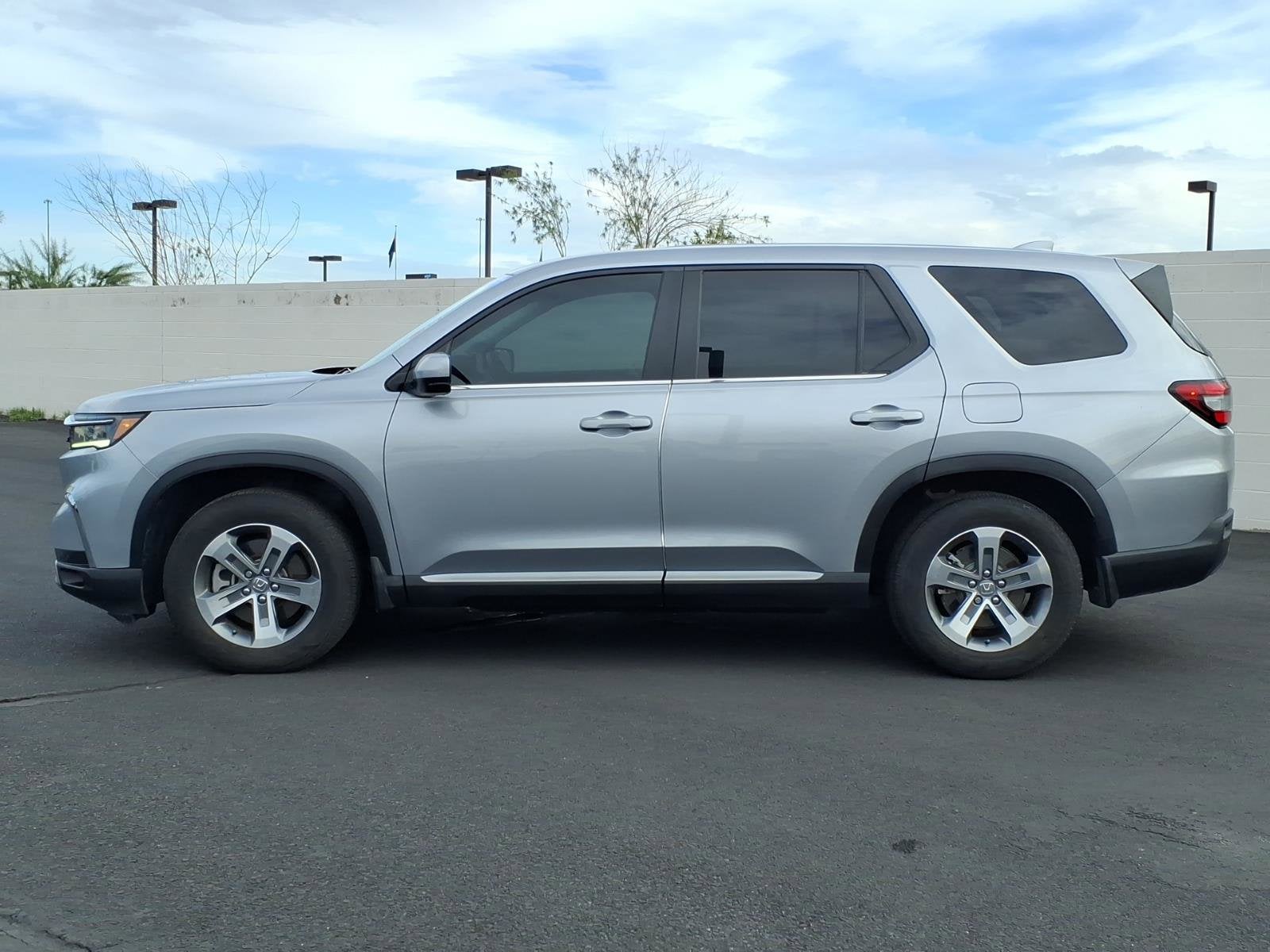 2023 Honda Pilot EX-L 8 Passenger