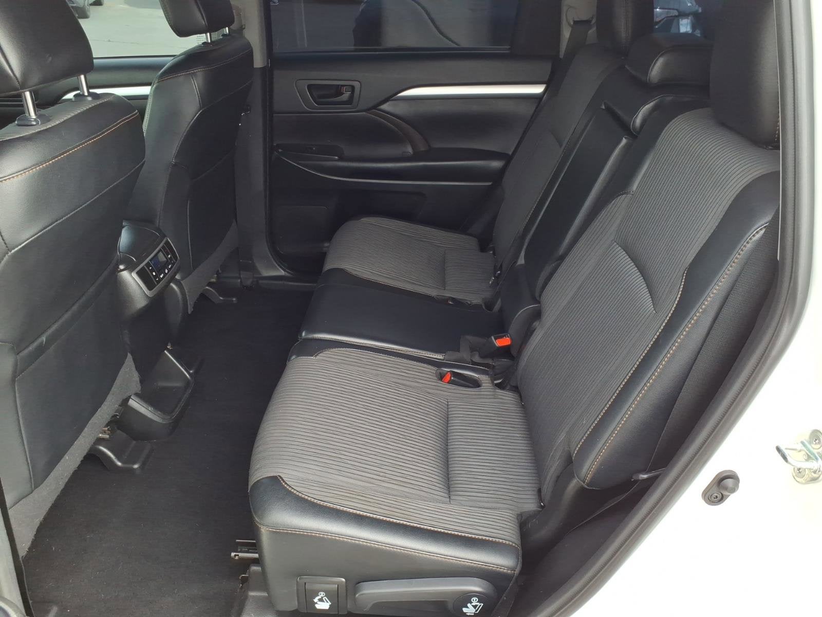 2019 Toyota Highlander Base