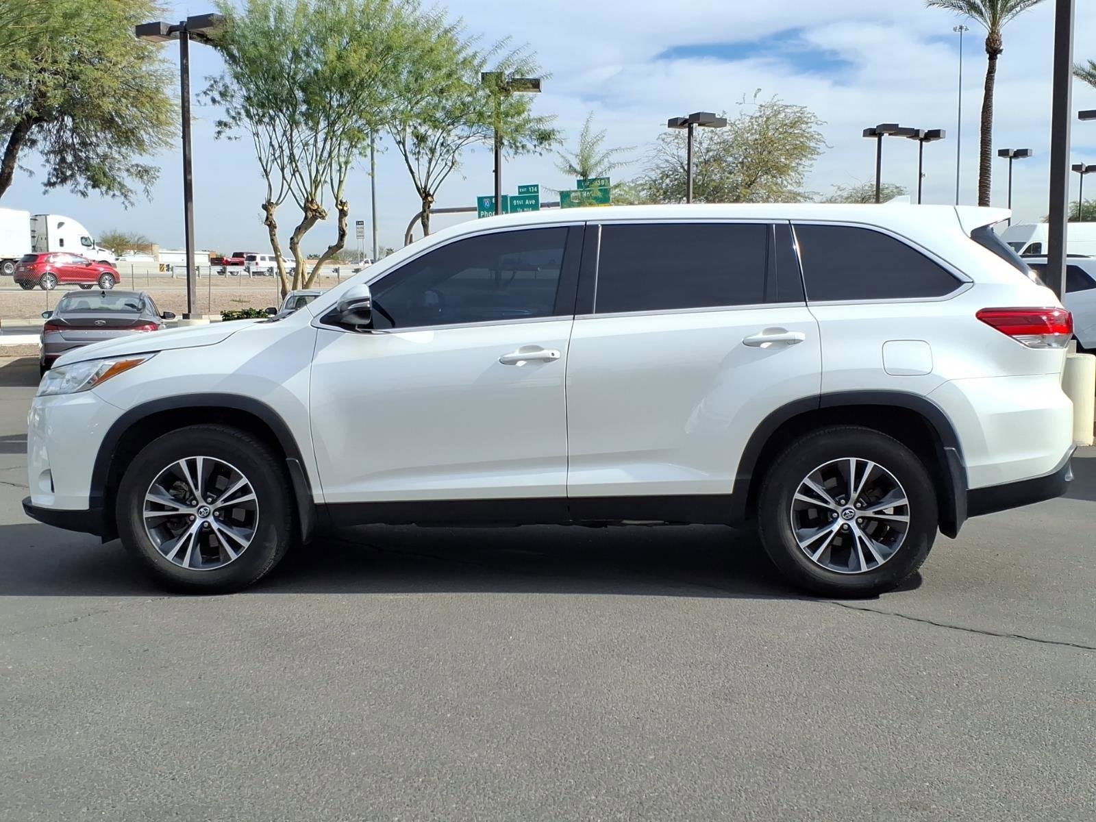 2019 Toyota Highlander Base