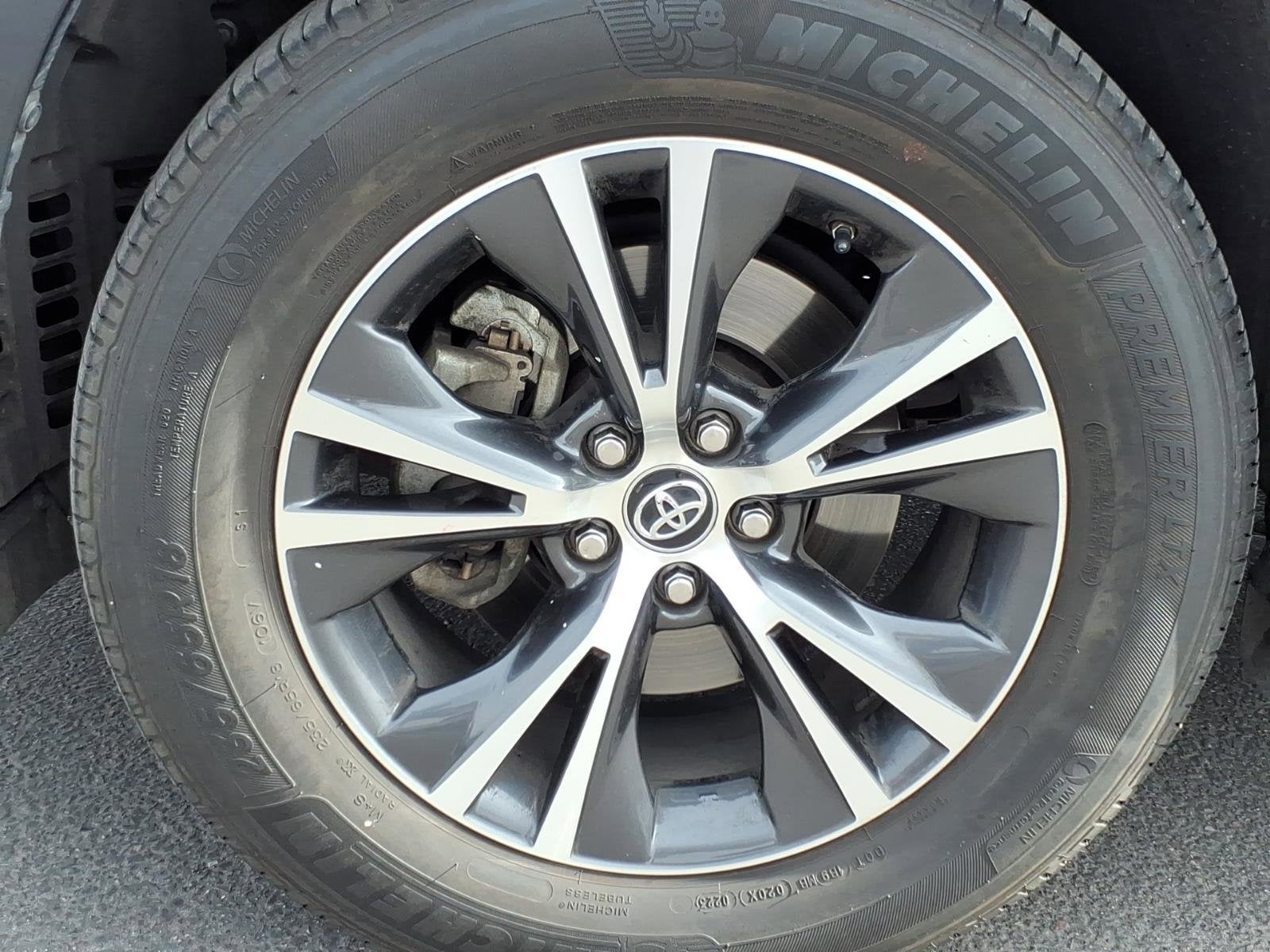 2019 Toyota Highlander Base