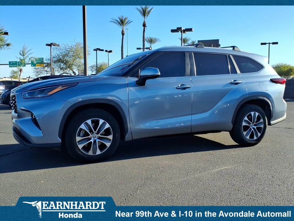 2023 Toyota Highlander Base