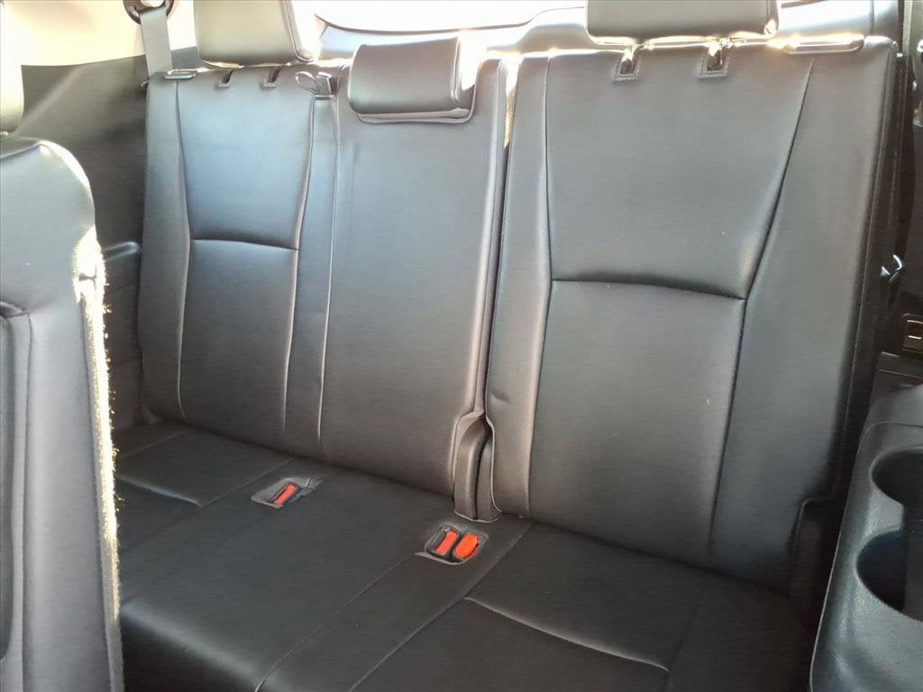 2023 Toyota Highlander Base