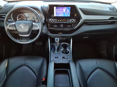 2023 Toyota Highlander Base