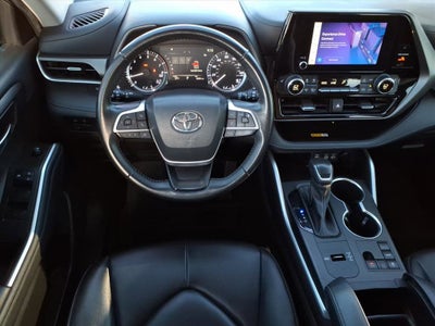 2023 Toyota Highlander Base