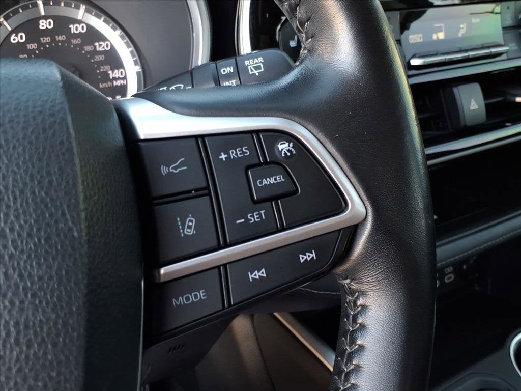 2023 Toyota Highlander Base