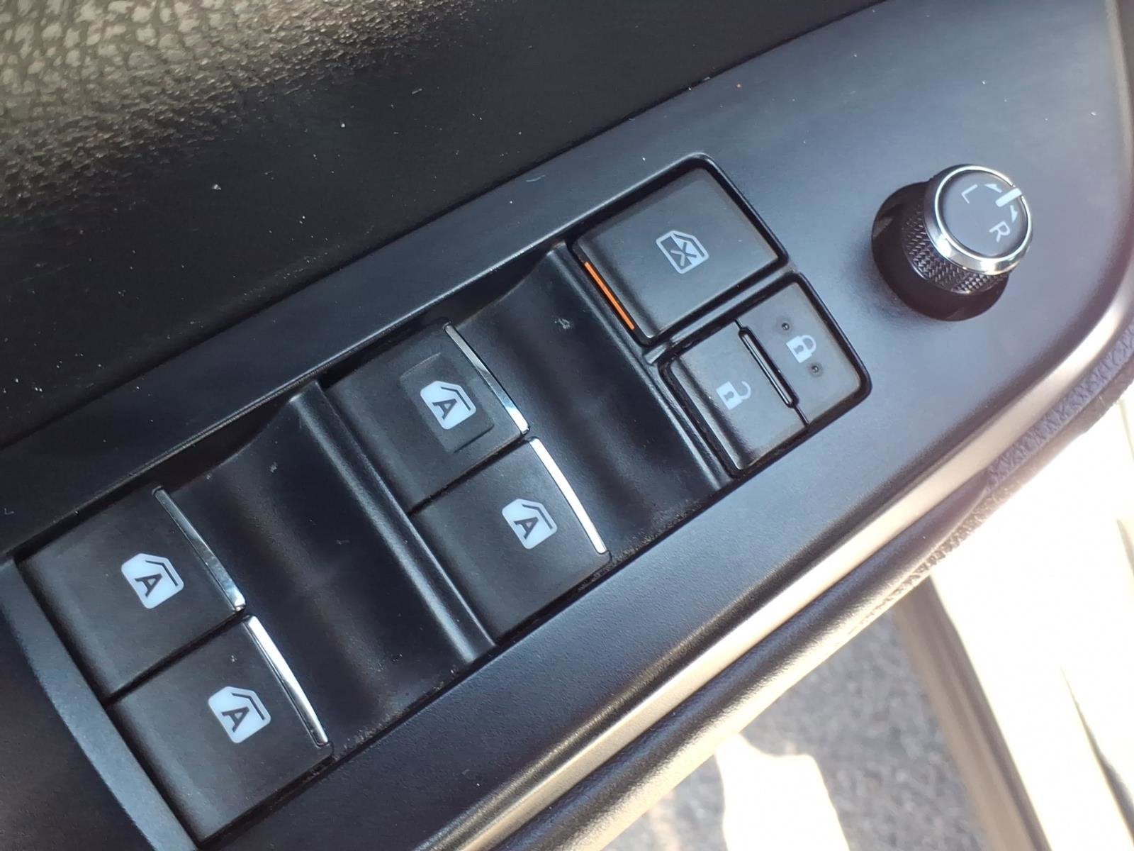 2016 Toyota Highlander Base