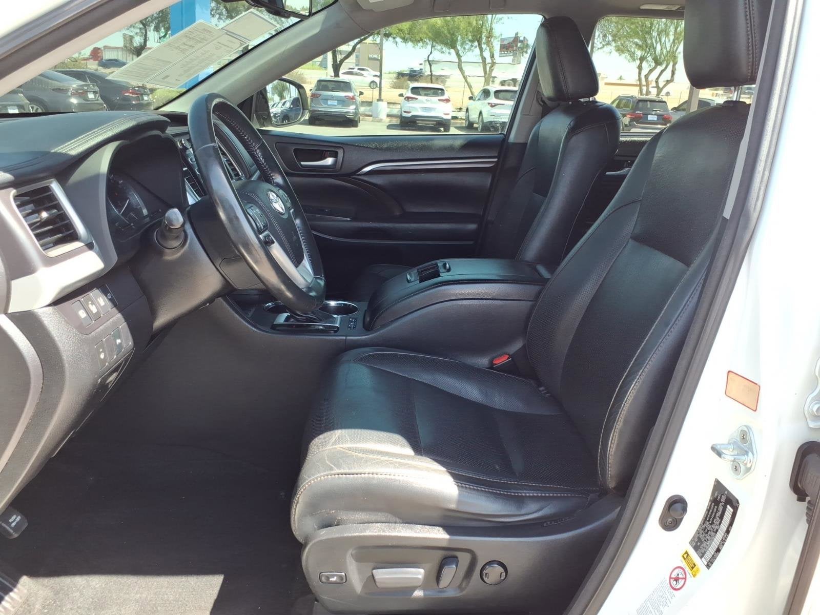 2016 Toyota Highlander Base