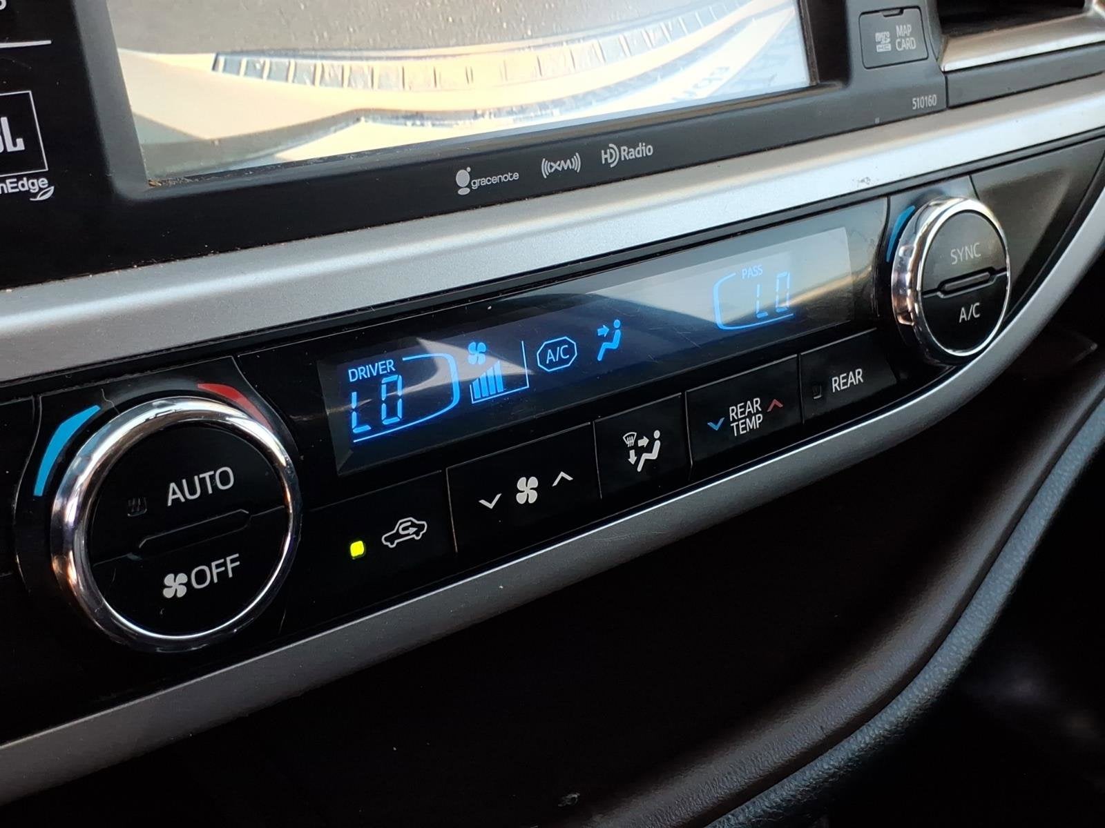 2016 Toyota Highlander Base