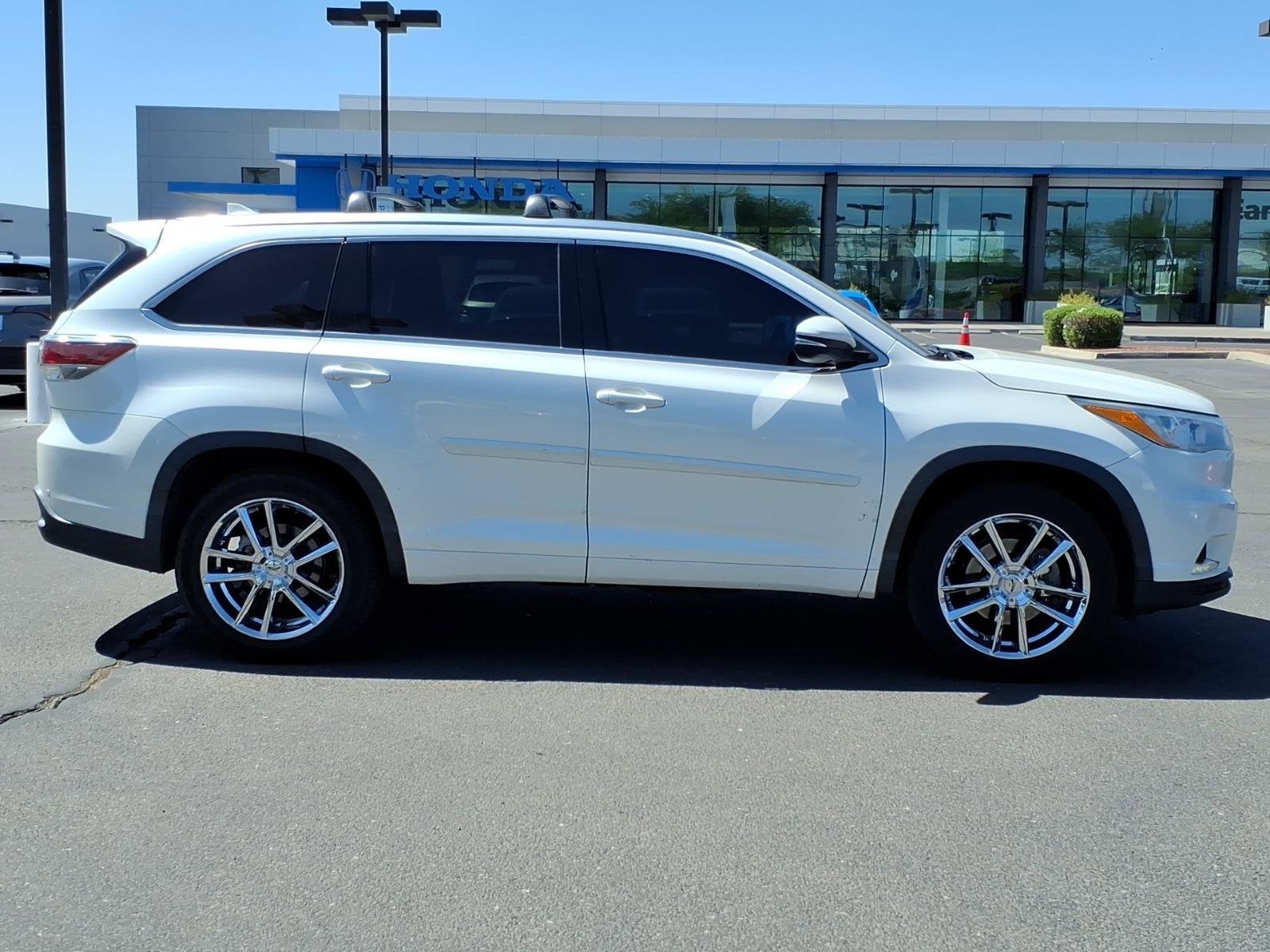 2016 Toyota Highlander Base