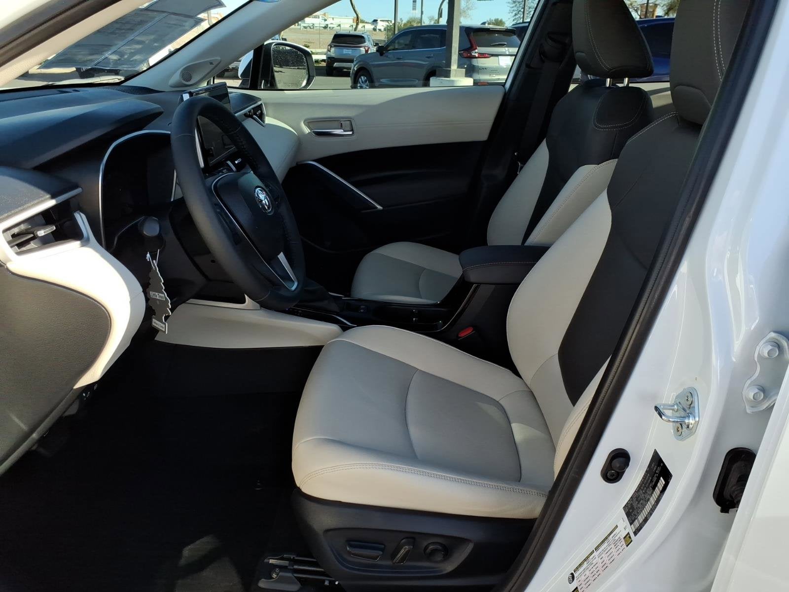 2024 Toyota Corolla Cross XLE