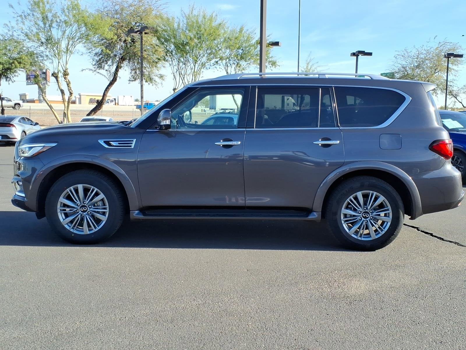2024 INFINITI QX80 LUXE