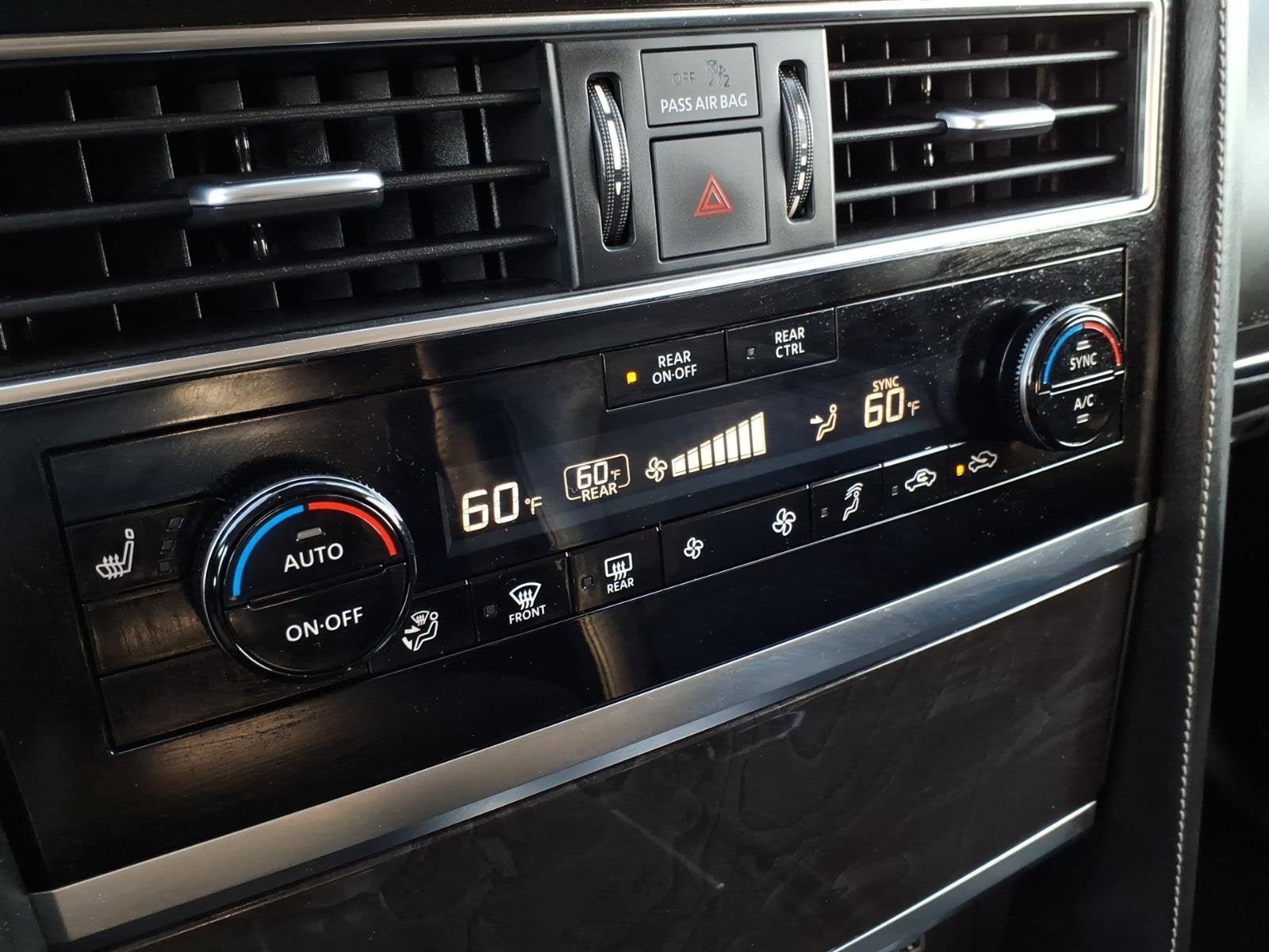 2024 INFINITI QX80 LUXE