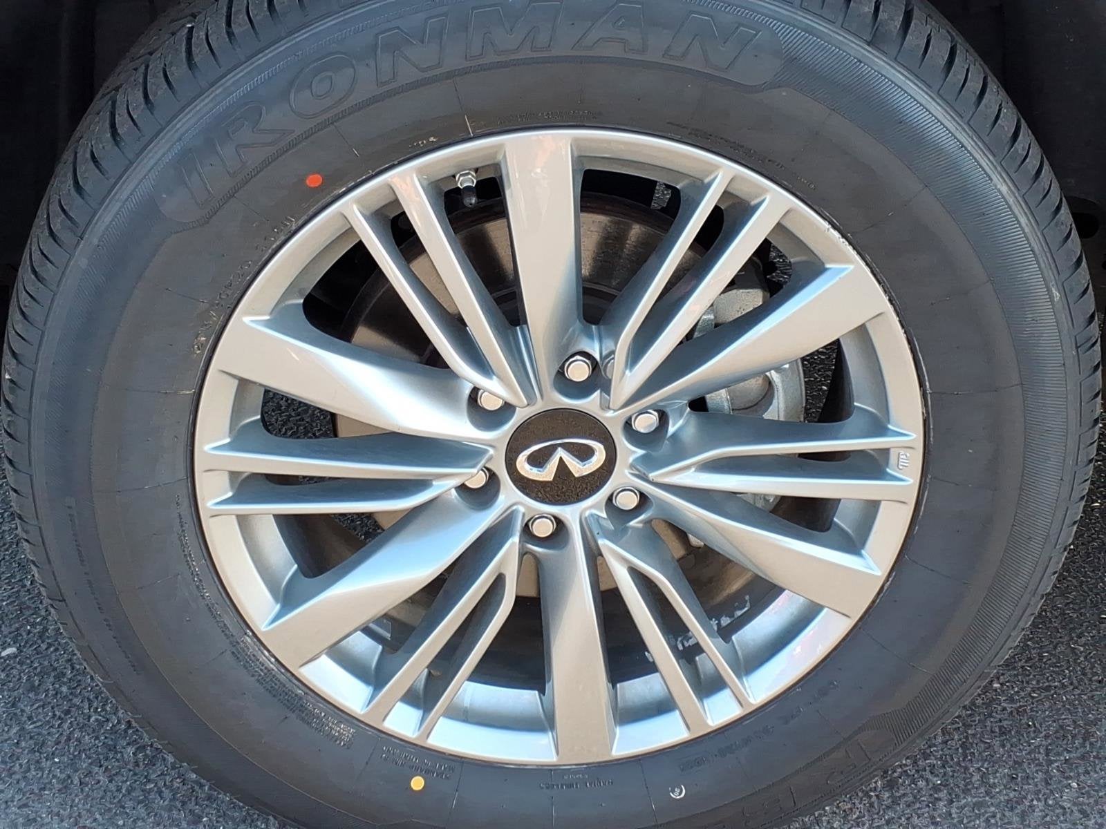 2024 INFINITI QX80 LUXE