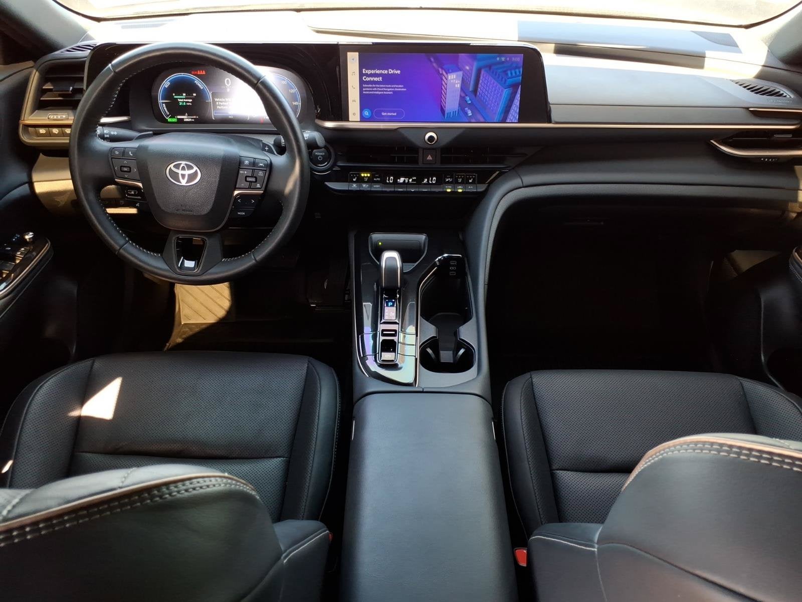 2025 Toyota Crown Signia Base