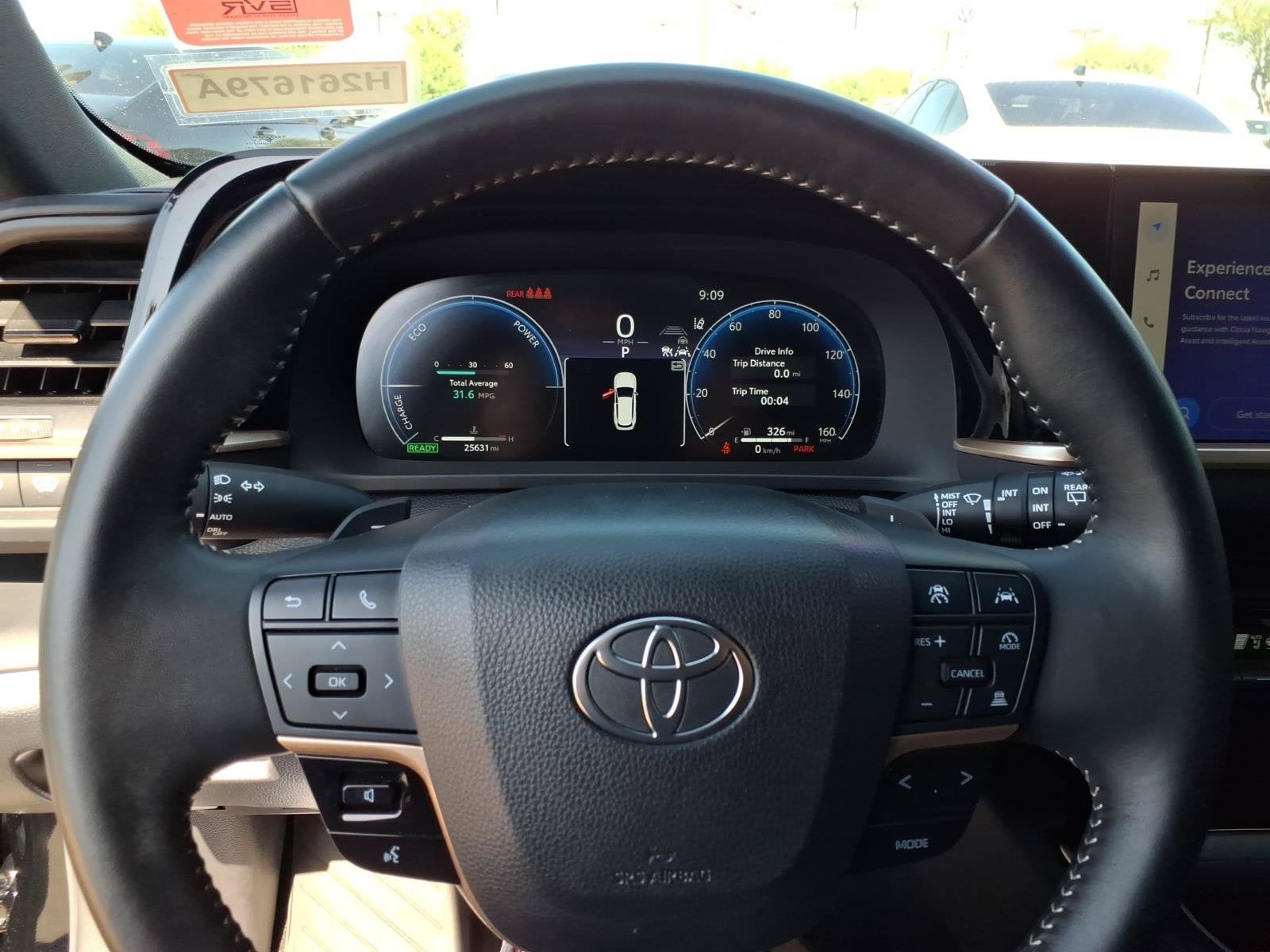 2025 Toyota Crown Signia Base