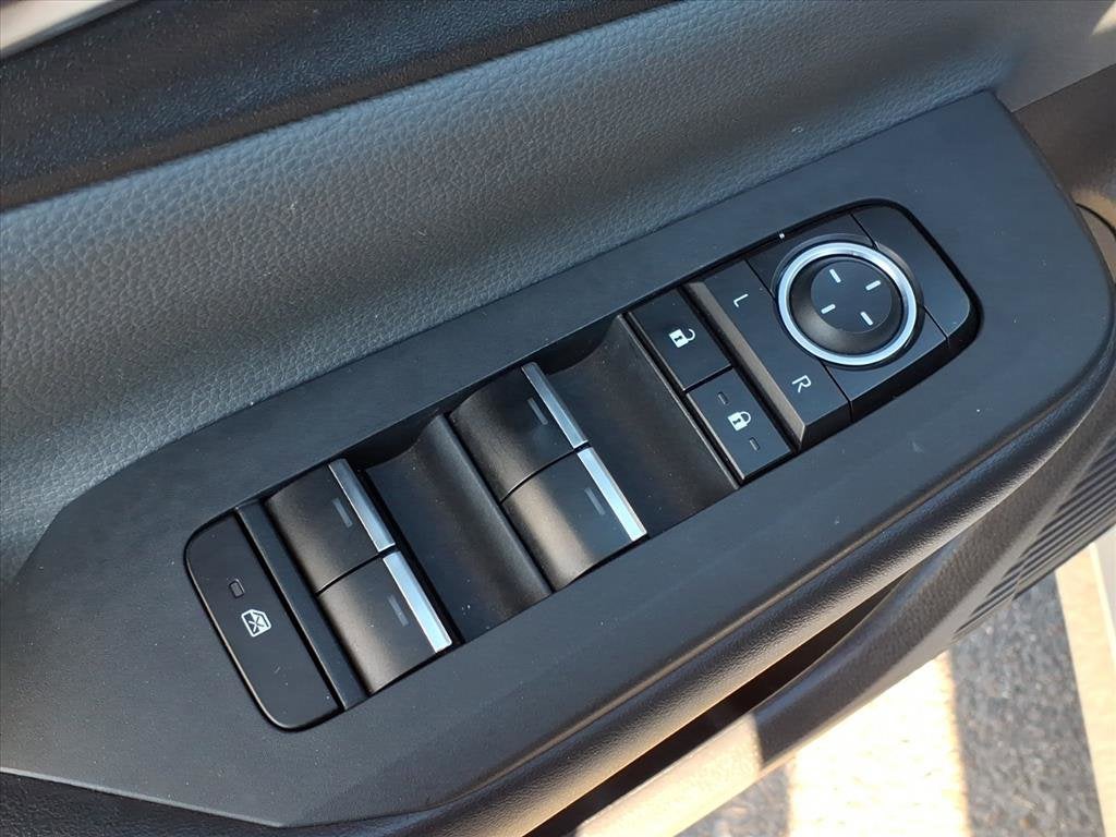 2023 Toyota Prius Base