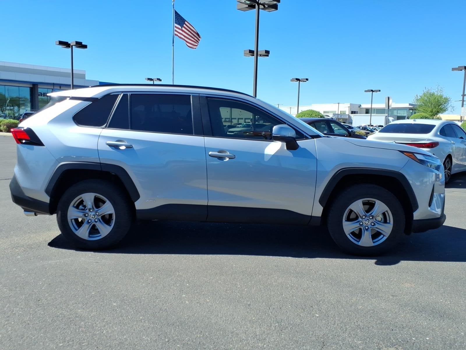 2025 Toyota RAV4 Hybrid XLE